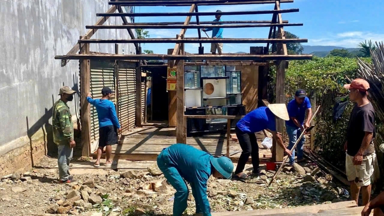 Hơnăm ối nếo Lâm Đồng mơdêk hiâm mơno djâ troăng ahdrối mơjiâng thôn pơlê nếo