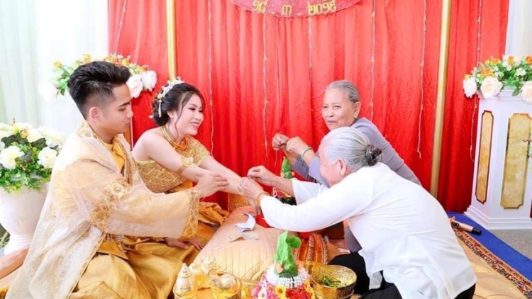 ADAT LAKHAH MENG KAL DI URANG KHMER