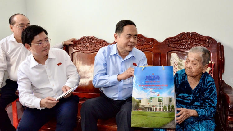 Kơdră Quốc hội tơƀâp bơngai tăh hla tơ̆ dêh char Hậu Giang