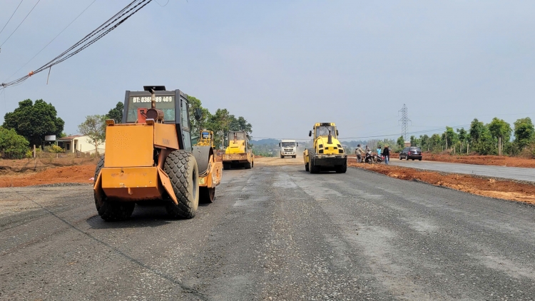 Gia Lai tăng troăng gum pá tung ‘no liăn pro tơmeăm xúa tơdjuôm