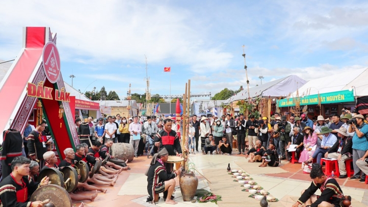Ngế rơtăm xahpá kơtiê chiâng Pơtáu 