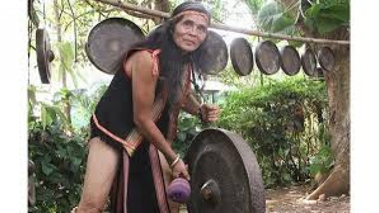 Ƀlŏk kơdăm ling lang (Mãi nhớ đến chàng)