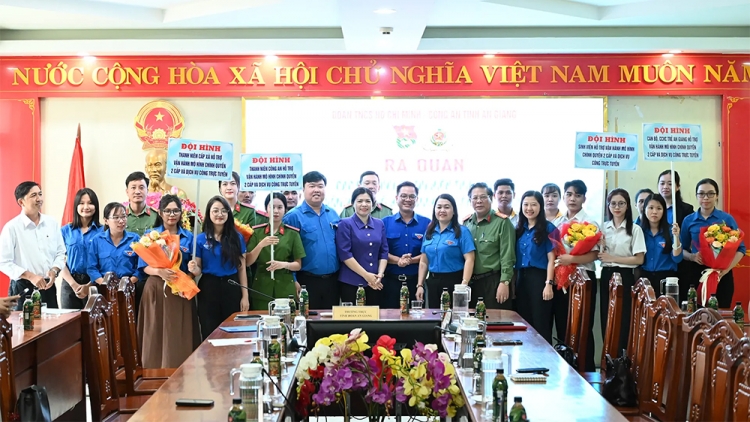 ពត៌មាន​ម៉ោង៦