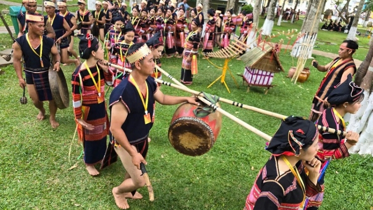 GIA LAI HADEI PAGAM: MBAOK MATA BAHRAU, JALAN LAGAIH BAHRAU 