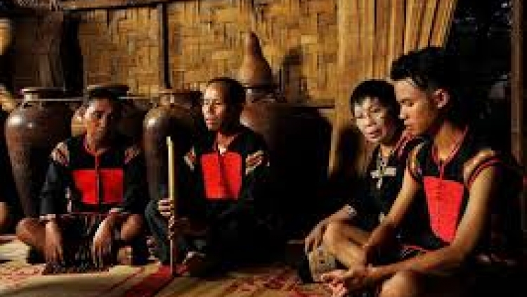 Hơniâp ro tung tơdroăng hơpui pâ