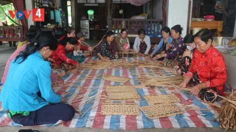 Sóc Trăng បង្កឳកាសសម្រាប់ជនរួមជាតិភាគតិចឈោងឈានឡើង