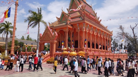 តួនាទីរបស់វត្តអារាមក្នុងជីវភាពវប្បធម៌ជនរួមជាតិខ្មែរ។