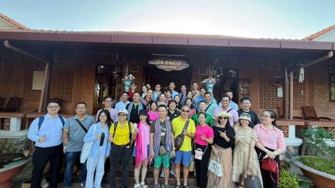 ទេសចរណ៍តំបន់ដីសណ្ដទន្លេគឺវឡុងចងសម្ពន័្ធតំបន់ ដើម្បីអភិវឌ្ឍន៍។