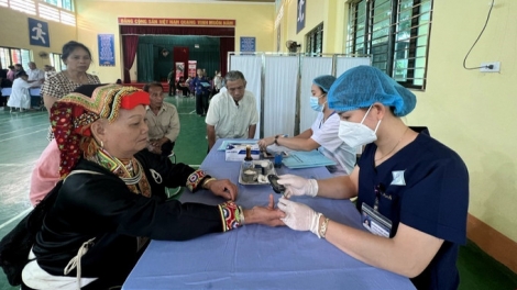 Người dân miền núi chuyển biến nhận thức trong chăm sóc sức khỏe
