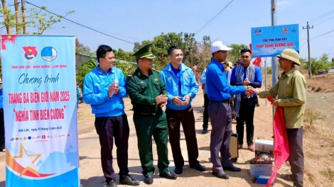 Sơnăm mơlôh Lâm Đồng akŏm jơhngơ̆m pơjing tơring tơrang 'nao 