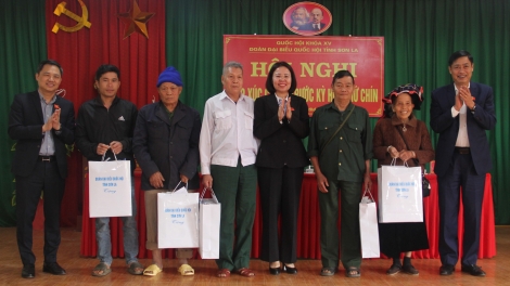 Quàn tồm piuz Quốc hội Sơn La chaoz vả cử tri pliến tẩy cạp ghến
