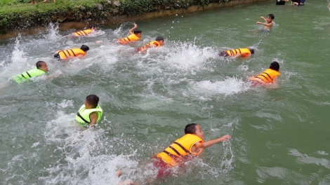Tzấu thzàm tìu chaoz bùng tangz cù ngoá puồng đọp vuôm ziêm Lục Yên guyển, Yên Bái xanhz