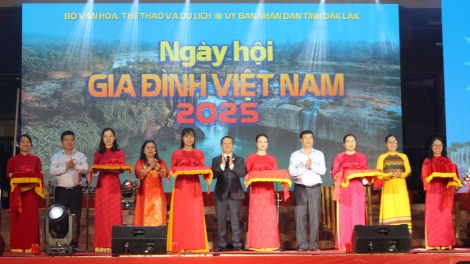 Ntơm ƀư “Nar rgum rnăk vâl Việt Nam năm 2025”