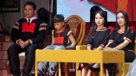 Vei kơjăp pla ŭnh hiôk chơt đơ̆ng pơlei pơla truh anih kơdrơ̆m Đắk Lắk
