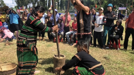 Nùs nhơm ùr ơruh dê