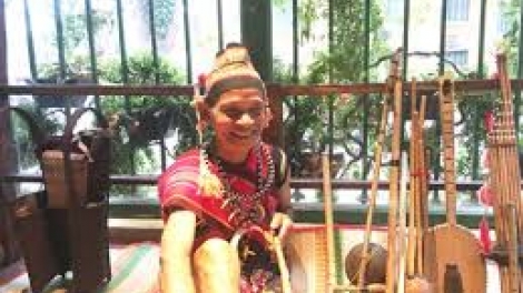 Chok dê̆ kon chim bri (Rup chêm tung kong)