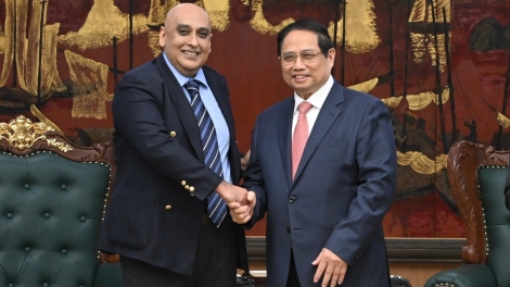 Pôa Phạm Minh Chính, Ngế pro xiâm hnê ngăn Chin phuh tơdah kăn pơkuâ Grup Makara Capital