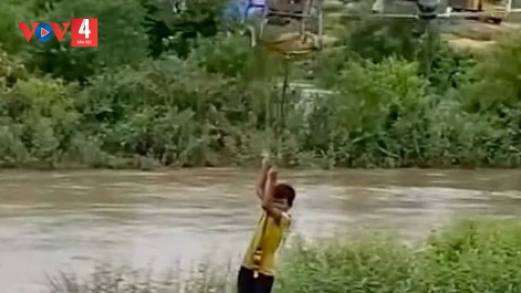UBND TỈNH GIA LAI CHER BẰNG KHEN ĐHANUÔR TRÔÔNG DẤC  3 AĐHI K’TỨI LÂNG MÁY BAY CĂH VÊY MANUYH LÁI