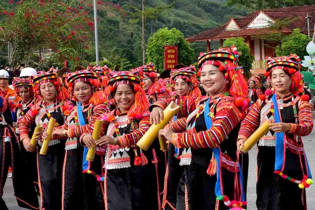 Mường Tè (Lai Châu) có 10 dân tộc cùng chung sống, trong đó có những dân tộc rất ít người như Cống, Mảng, La Hủ…