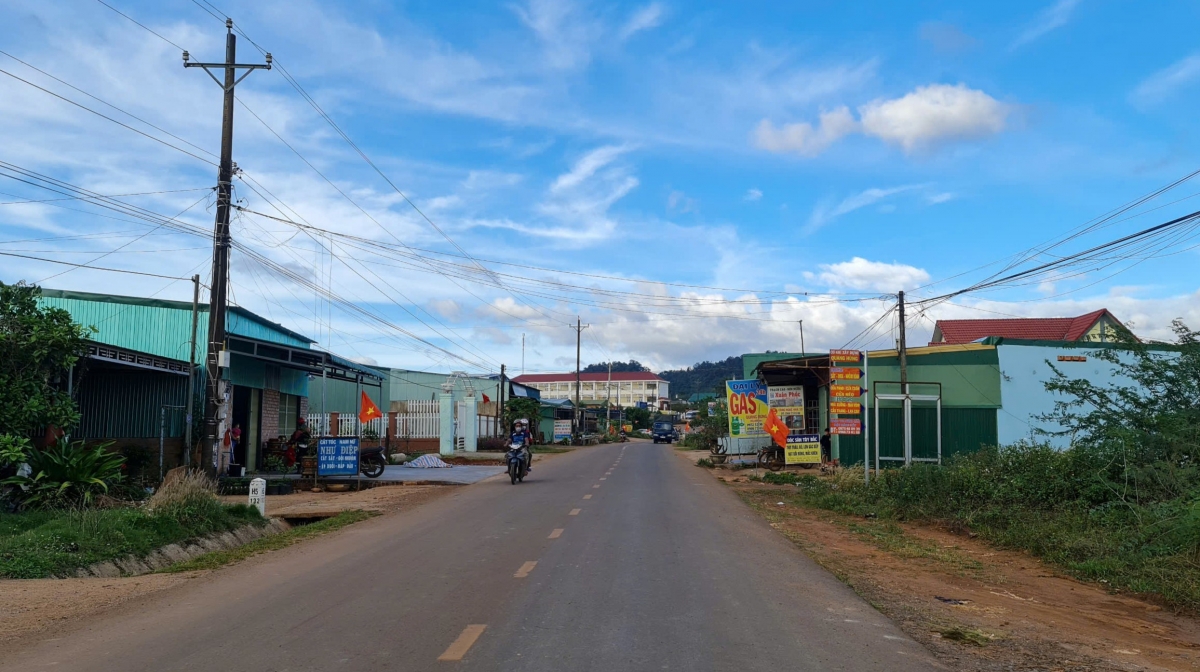 Âk nkual ntŭk cách mạng rnoi mpôl đêt bah n’gor Lâm Đồng mô rlu hun hao tĭng nar
 