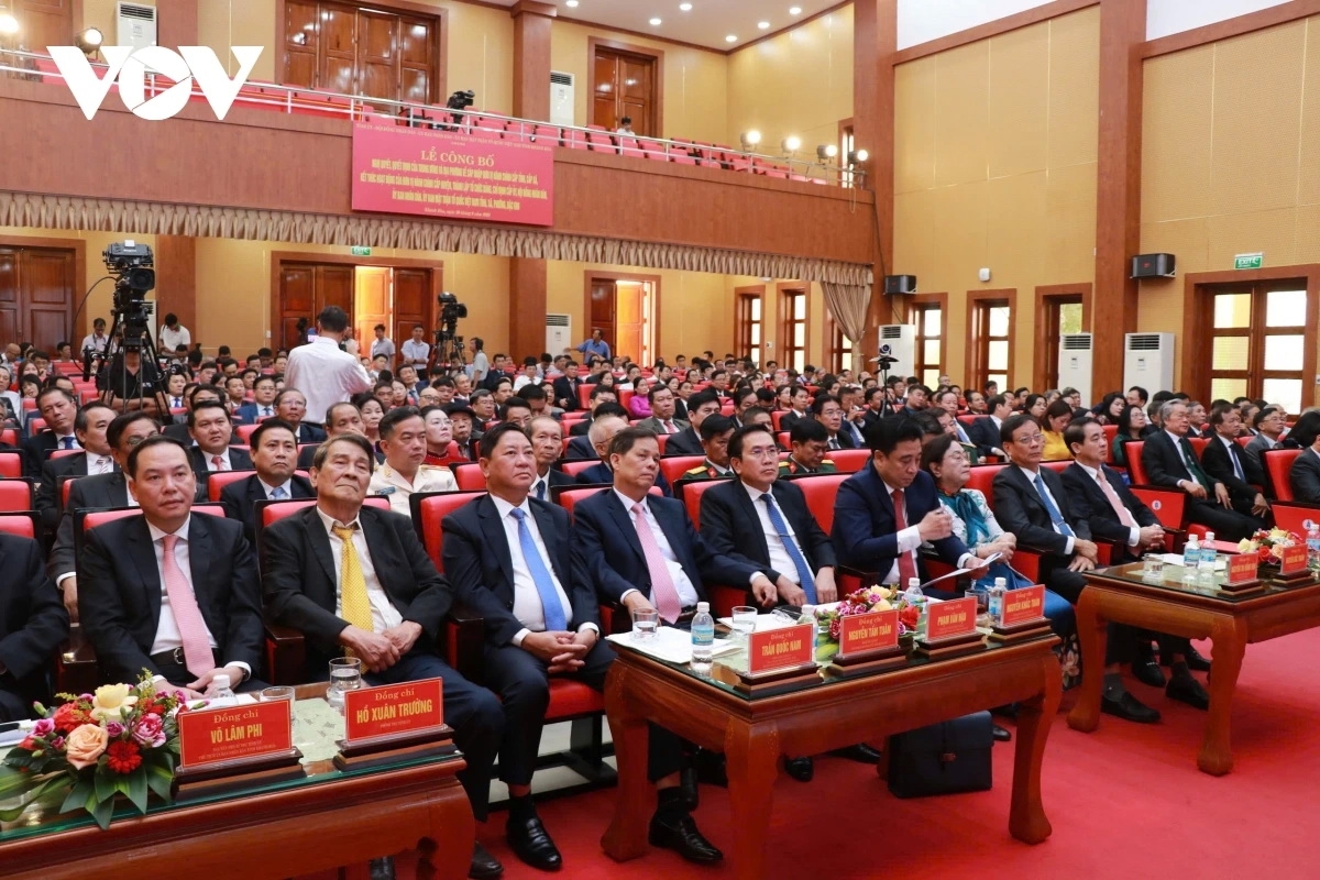 Các đại biểu dự buổi lễ