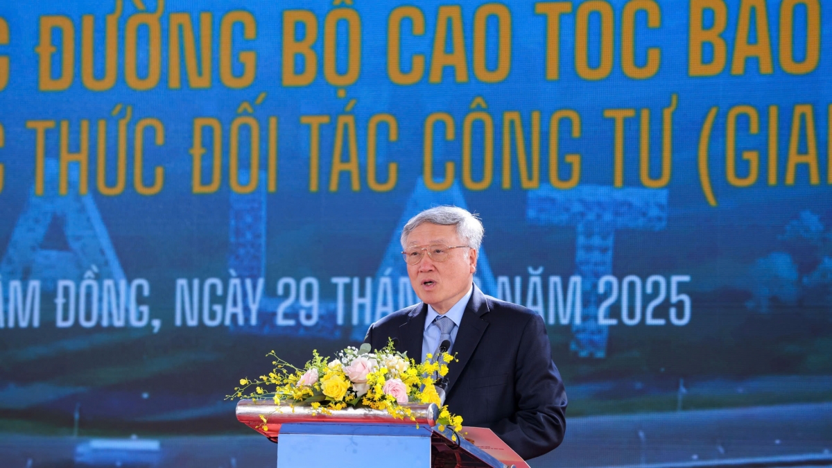 Ntơm ƀư nău kan trong têh Bảo Lộc- Liên Khương.