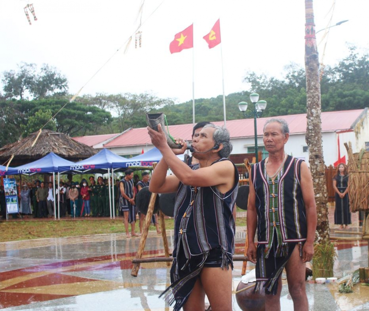 Pôa K’Keo krâ pơlê hlŭm tơdut vâ tơbleăng po mơdĭng kâ báu nếo