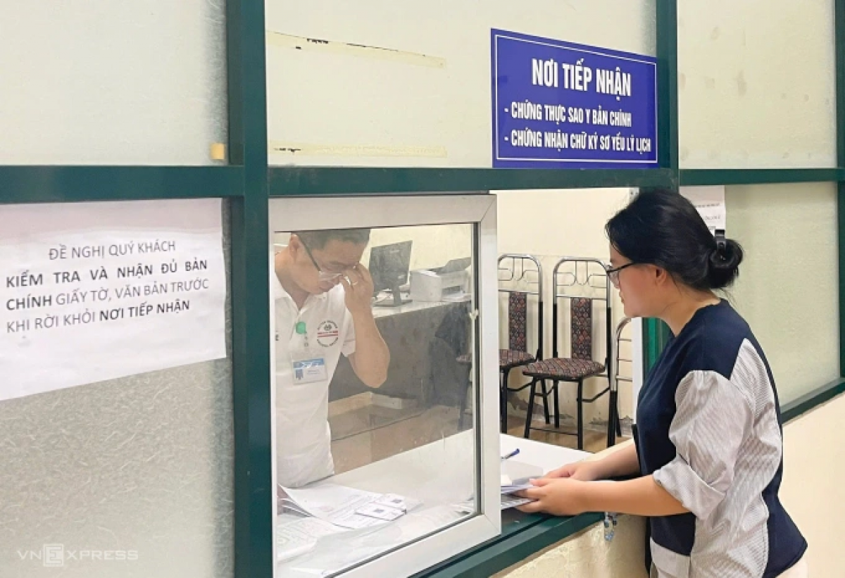 Urang ngak harak gar karja di Bilik cong chung ka 3, quan Cầu Giấy, Ha Noi