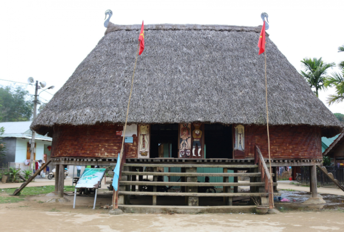Hngêi Gươl a pơlê ôm hyô pơlê pơla Ta Lang