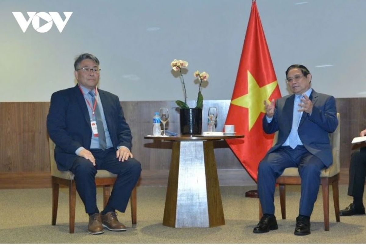 Thủ tướng Phạm Minh Chính sơng pơma dơnuh hăm Grŭp jang Granja Fujikura.