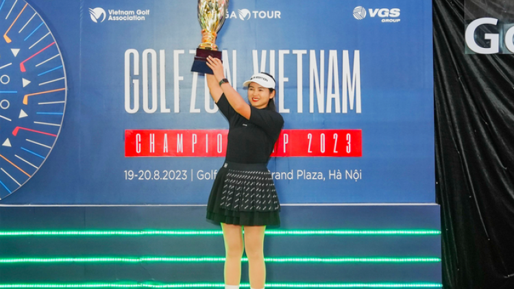Golfer dân tộc Mông nhận số tiền thưởng vô địch kỷ lục