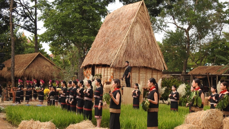 Kon Tum: Jơlan hơdră adoh suang “Đăk Hà bơyan tơjŭ pla” pơhưč hơdôm rơbâo čô mơnuih nao lăng