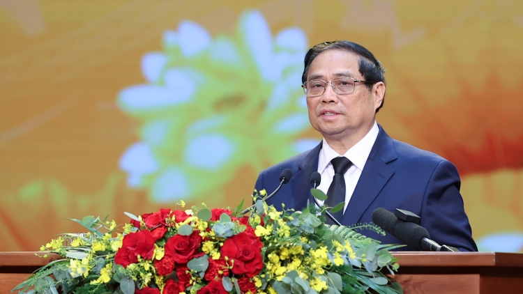 Thủ tướng Phạm Minh Chính vang truh Hop akŏm tơƀôh jơhngơ̆m đon ‘mêm bơnê kơ bơngai đei kŏng hăm kach mang