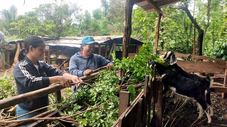 Thay đổi nếp nghĩ, cách làm, nâng cao quyền năng cho phụ nữ và trẻ em