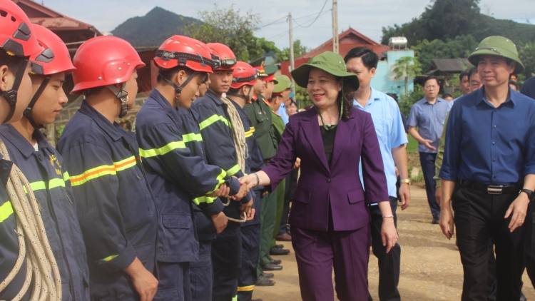 Kơ-iăng khua mir sir yă Võ Thị Ánh Xuân pel ĕp kơ bruă rŭ pơdong anŏ răm rai yua hơjan ia ling dăo ƀơi Sơn La