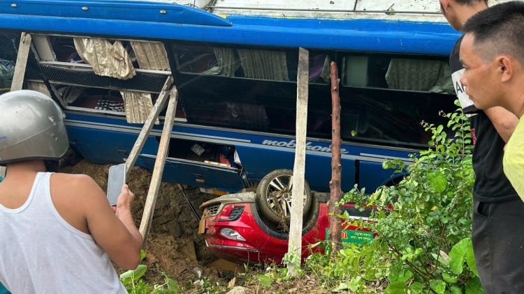 Sạt lở nghiêm trọng ở Bắc Quang, Hà Giang