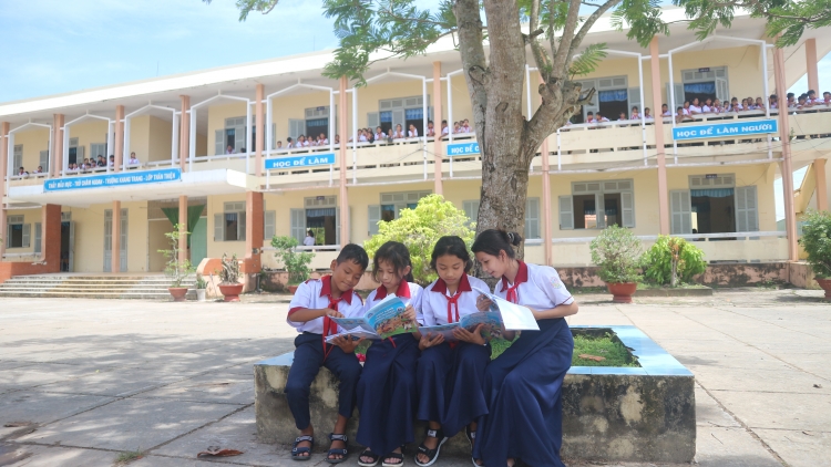 Để giáo dục vùng đồng bào DTTS không ngừng phát triển