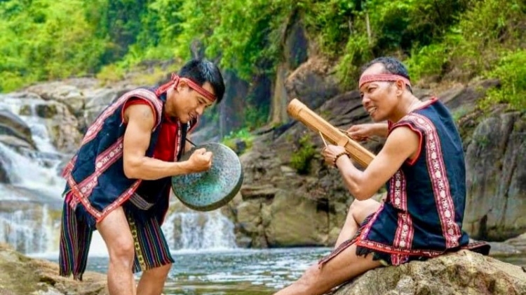 Phát huy văn hóa bản địa: Hướng đi cho du lịch miền núi Khánh Hòa 