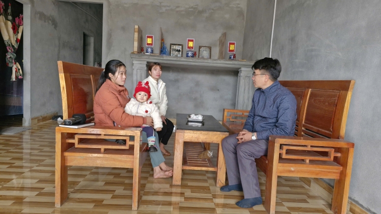 Niềm vui trong những căn nhà mới ở vùng lũ Tân Hương (Yên Bái)
