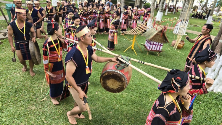 Loạt bài: Hành trình từ lầm lỡ trở về với buôn làng - Bài 3: Xuân ấm áp trên những buôn làng Tây Nguyên