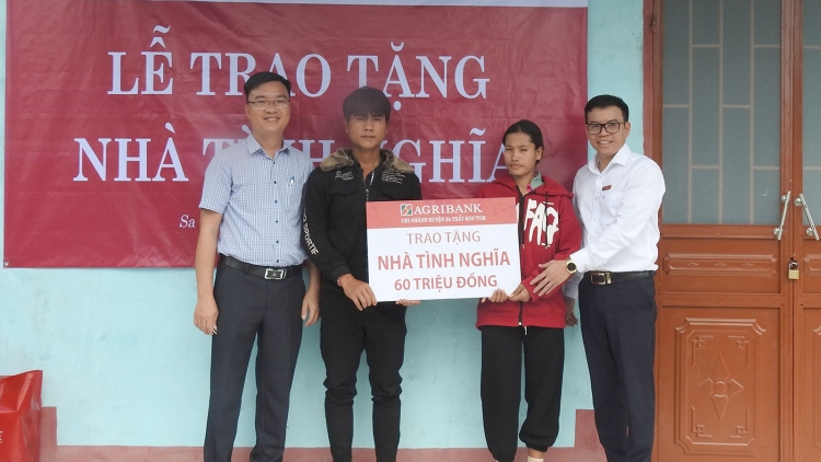 Gần 6 tỷ đồng hỗ trợ hộ nghèo và cận nghèo ở Kon Tum ăn Tết