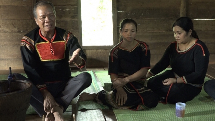 Kể khan chàng Dăm Săn (Yăldliê khan Dăm Săn)