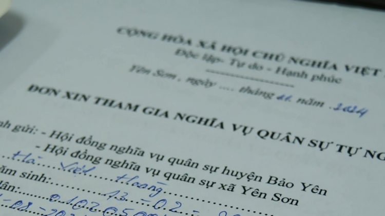 Hàng trăm thanh niên Lào Cai viết đơn tình nguyện nhập ngũ