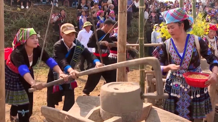 Ngon tô thứ 7 mự 15 căm bườn 2 pì 2025- Bón ma ỉn dàm vằn hoá niếu chưa đảy lài khék ma ỉn dàm nẳng pàng hội mua xuần Lài Chầu