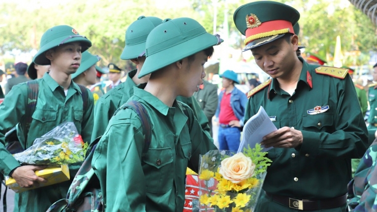 Hơn 3.000 thanh niên Đắk Lắk lên đường nhập ngũ