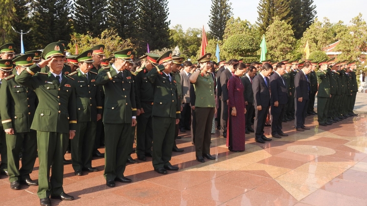 Kon Tum tưởng niệm anh hùng liệt sĩ nhân 50 năm giải phóng