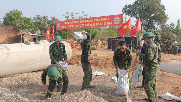 Kon Tum đĭ đei apŭng vă jê̆ jang đang sut hnam pơgia, hnam hiah hiok