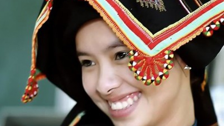 CHIẾC KHĂN PIÊU