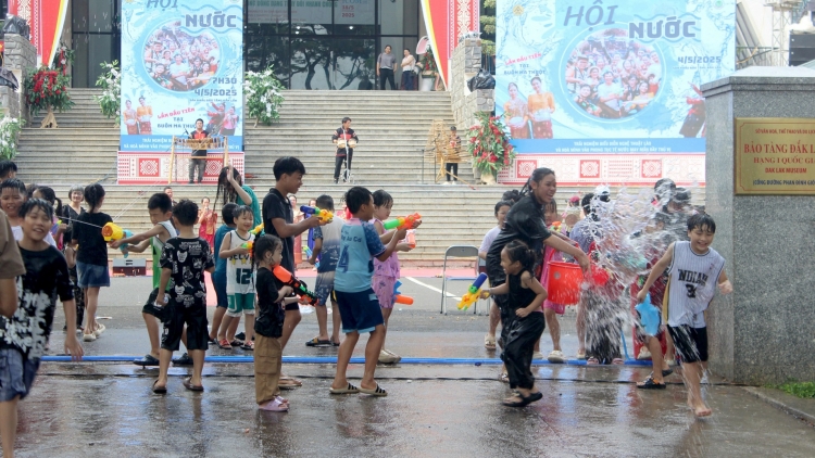 Lăm ngăn túa lĕm tro Lếo ƀă mơdĭng kơxế têa a tơdế pơlê kong kơdrâm Buôn Ma Thuột