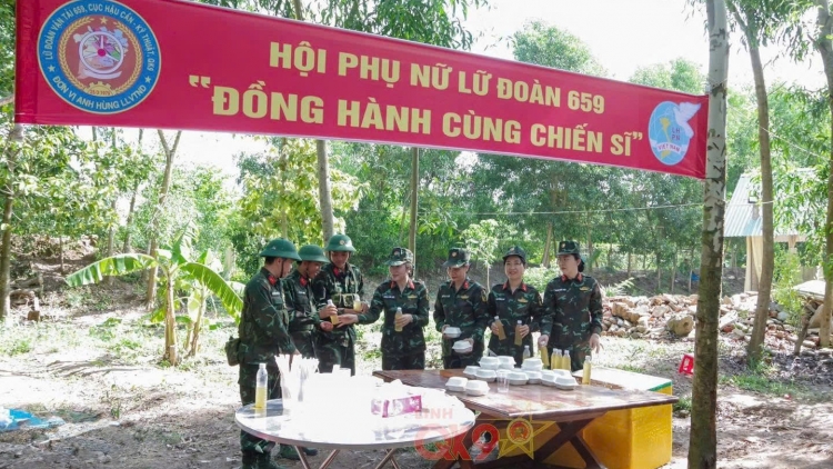 Chiến sĩ miền Tây